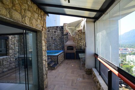 Apartamento para alugar com 220m², 3 quartos e 3 vagasÁrea Externa Cobertura