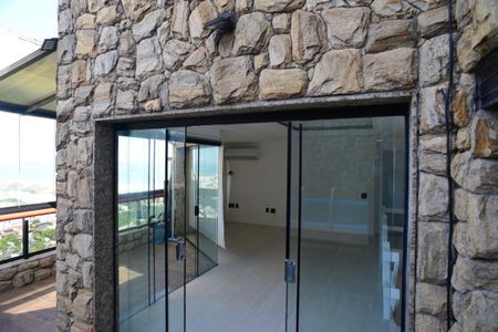 Apartamento para alugar com 220m², 3 quartos e 3 vagasÁrea Externa Cobertura