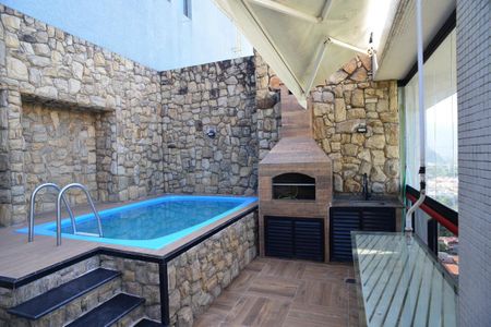 Apartamento para alugar com 220m², 3 quartos e 3 vagasPiscina