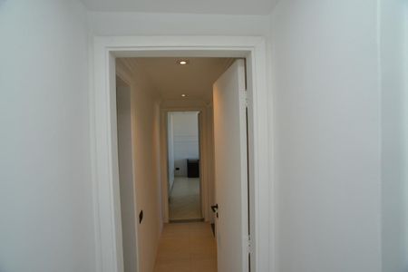 Apartamento para alugar com 220m², 3 quartos e 3 vagasCorredor