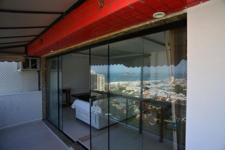 Apartamento para alugar com 220m², 3 quartos e 3 vagasVaranda