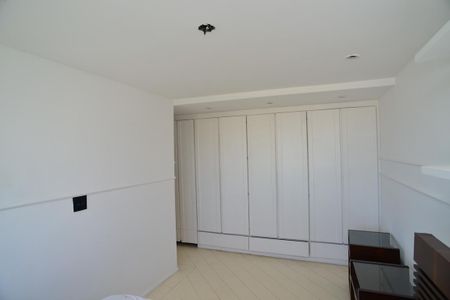 Apartamento para alugar com 220m², 3 quartos e 3 vagasSuíte