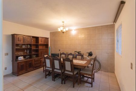 Casa à venda com 234m², 3 quartos e 5 vagas Casa à venda com 234m², 3 quartos e 5 vagasSala de Jantar