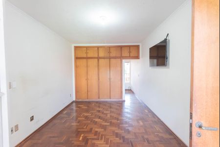 Casa à venda com 234m², 3 quartos e 5 vagas Casa à venda com 234m², 3 quartos e 5 vagasSuíte