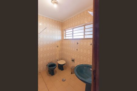 Casa à venda com 234m², 3 quartos e 5 vagas Casa à venda com 234m², 3 quartos e 5 vagasBanheiro da Suíte
