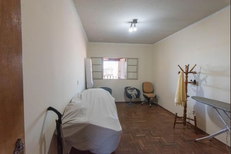 Casa à venda com 234m², 3 quartos e 5 vagas Casa à venda com 234m², 3 quartos e 5 vagasQuarto 2