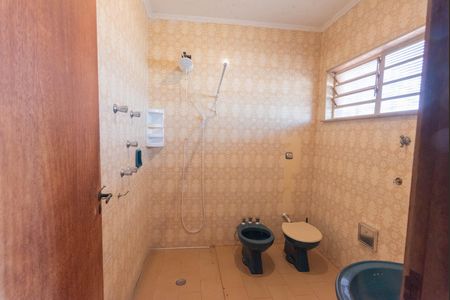 Casa à venda com 234m², 3 quartos e 5 vagas Casa à venda com 234m², 3 quartos e 5 vagasBanheiro da Suíte