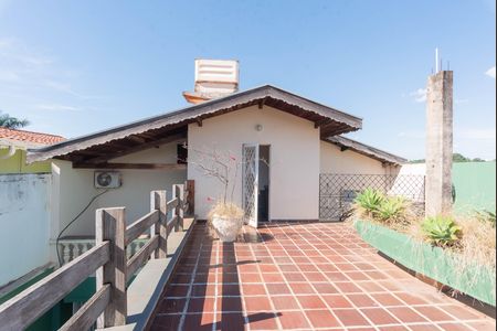 Casa à venda com 234m², 3 quartos e 5 vagas Casa à venda com 234m², 3 quartos e 5 vagas Terraço