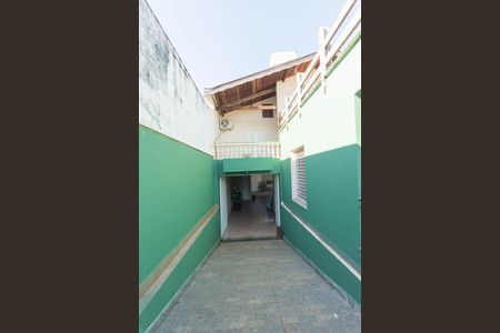 Casa à venda com 234m², 3 quartos e 5 vagas Casa à venda com 234m², 3 quartos e 5 vagasGaragem