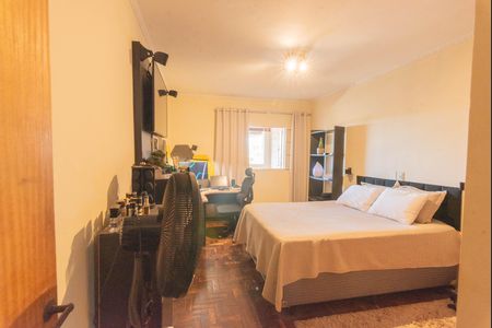Casa à venda com 234m², 3 quartos e 5 vagas Casa à venda com 234m², 3 quartos e 5 vagasQuarto 1