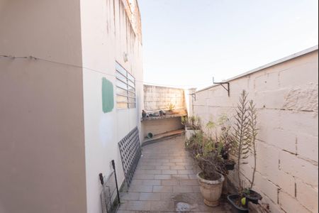 Casa à venda com 234m², 3 quartos e 5 vagas Casa à venda com 234m², 3 quartos e 5 vagasQuintal