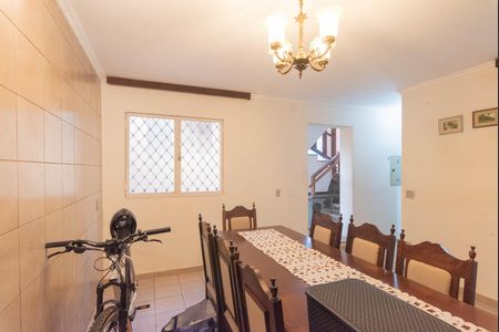 Casa à venda com 234m², 3 quartos e 5 vagas Casa à venda com 234m², 3 quartos e 5 vagasSala de Jantar