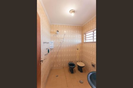 Casa à venda com 234m², 3 quartos e 5 vagas Casa à venda com 234m², 3 quartos e 5 vagasBanheiro da Suíte
