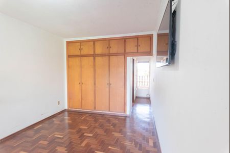 Casa à venda com 234m², 3 quartos e 5 vagas Casa à venda com 234m², 3 quartos e 5 vagasSuíte