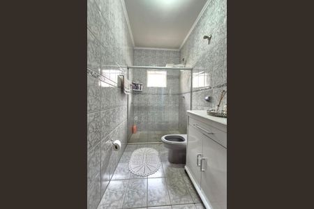 Casa à venda com 172m², 3 quartos e 2 vagasBanheiro