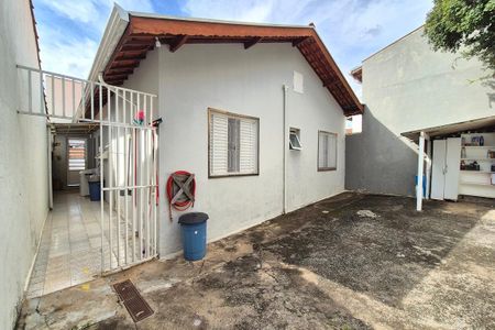 Casa à venda com 172m², 3 quartos e 2 vagasQuintal 