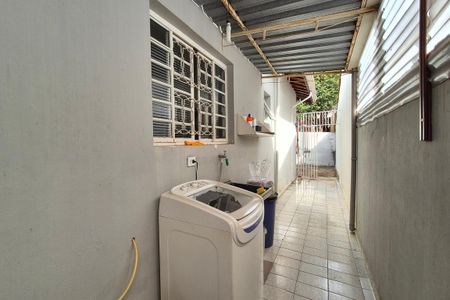 Casa à venda com 172m², 3 quartos e 2 vagasÁrea de Serviço