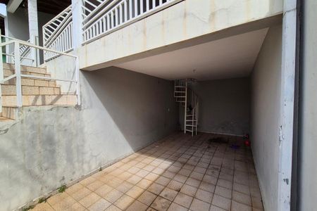 Casa à venda com 172m², 3 quartos e 2 vagasGaragem 