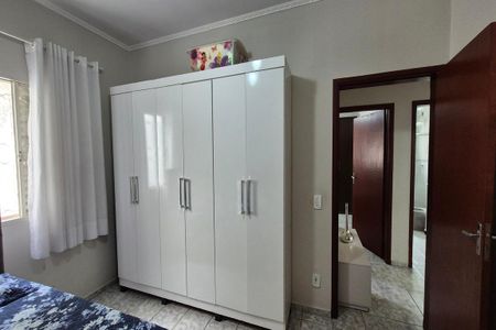 Casa à venda com 172m², 3 quartos e 2 vagasQuarto 2 