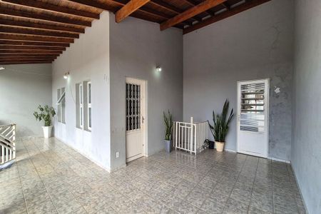 Casa à venda com 172m², 3 quartos e 2 vagasVaranda da Sala 