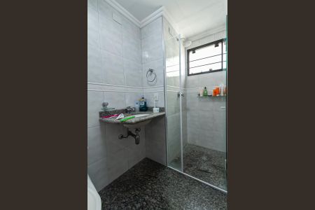 Apartamento à venda com 210m², 4 quartos e 3 vagas Apartamento à venda com 210m², 4 quartos e 3 vagasBanheiro da Suíte 4