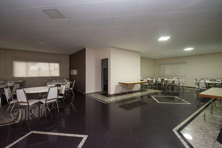 Apartamento à venda com 210m², 4 quartos e 3 vagas Apartamento à venda com 210m², 4 quartos e 3 vagasÁrea Comum