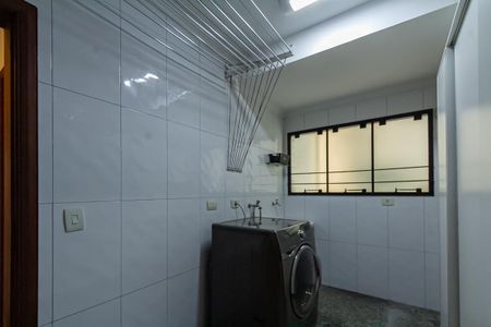 Apartamento à venda com 210m², 4 quartos e 3 vagas Apartamento à venda com 210m², 4 quartos e 3 vagasÁrea de Serviço