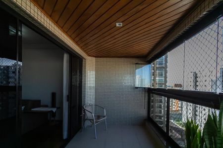 Apartamento à venda com 210m², 4 quartos e 3 vagas Apartamento à venda com 210m², 4 quartos e 3 vagasVaranda da Sala