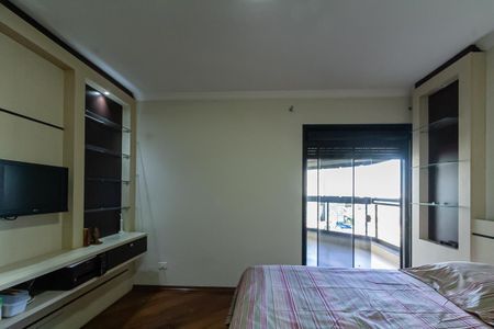 Apartamento à venda com 210m², 4 quartos e 3 vagas Apartamento à venda com 210m², 4 quartos e 3 vagasSuíte 3