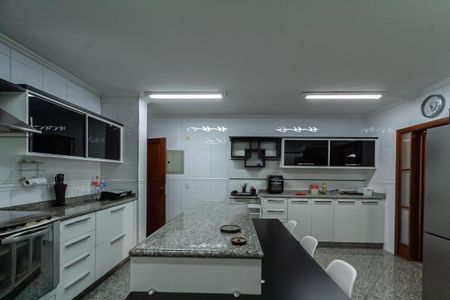 Apartamento à venda com 210m², 4 quartos e 3 vagas Apartamento à venda com 210m², 4 quartos e 3 vagasCozinha
