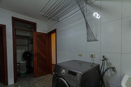 Apartamento à venda com 210m², 4 quartos e 3 vagas Apartamento à venda com 210m², 4 quartos e 3 vagasÁrea de Serviço
