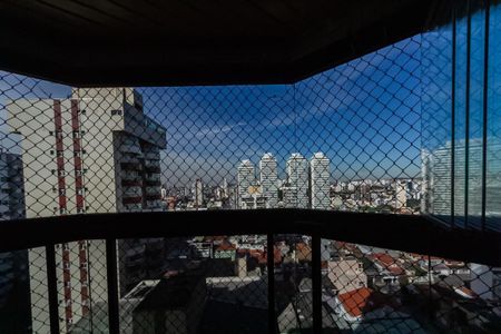 Apartamento à venda com 210m², 4 quartos e 3 vagas Apartamento à venda com 210m², 4 quartos e 3 vagasVista da Suíte 2