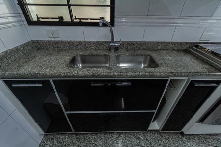 Apartamento à venda com 210m², 4 quartos e 3 vagas Apartamento à venda com 210m², 4 quartos e 3 vagasCozinha