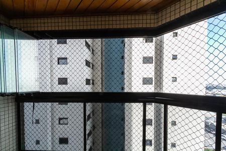 Apartamento à venda com 210m², 4 quartos e 3 vagas Apartamento à venda com 210m², 4 quartos e 3 vagasVista da Suíte 4