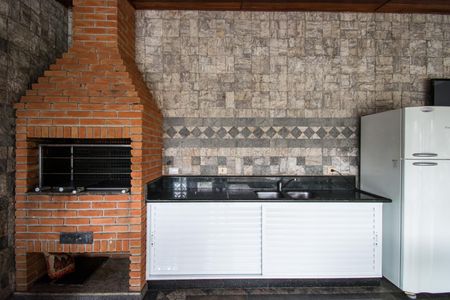 Apartamento à venda com 210m², 4 quartos e 3 vagas Apartamento à venda com 210m², 4 quartos e 3 vagasÁrea Comum
