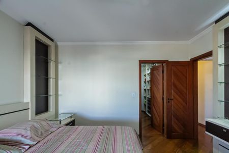 Apartamento à venda com 210m², 4 quartos e 3 vagas Apartamento à venda com 210m², 4 quartos e 3 vagasSuíte 3