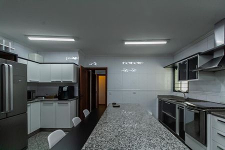 Apartamento à venda com 210m², 4 quartos e 3 vagas Apartamento à venda com 210m², 4 quartos e 3 vagasCozinha