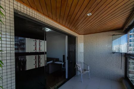 Apartamento à venda com 210m², 4 quartos e 3 vagas Apartamento à venda com 210m², 4 quartos e 3 vagasVaranda da Sala