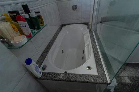 Apartamento à venda com 210m², 4 quartos e 3 vagas Apartamento à venda com 210m², 4 quartos e 3 vagasBanheiro da Suíte 3