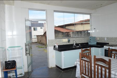Casa à venda com 163m², 1 quarto e 1 vagaÁrea gourmet