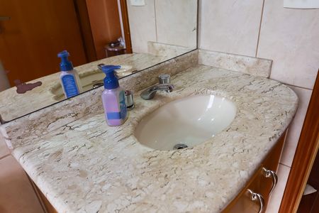 Apartamento à venda com 97m², 3 quartos e 2 vagasBanheiro da Suíte 2