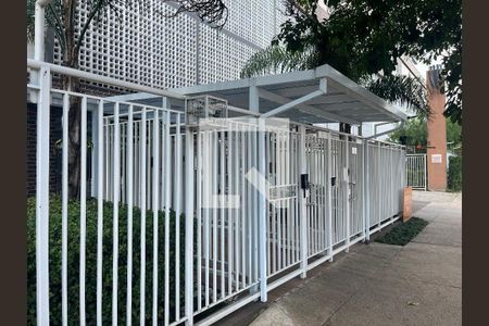 Apartamento à venda com 105m², 3 quartos e 2 vagas Apartamento à venda com 105m², 3 quartos e 2 vagasFACHADA