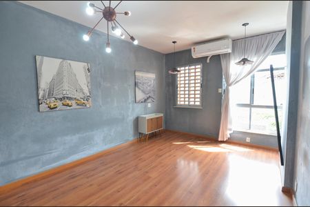 Sala de apartamento à venda com 2 quartos, 72m² em Vila Isabel, Rio de Janeiro