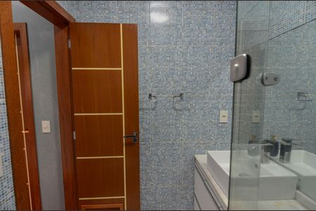 Apartamento à venda com 72m², 2 quartos e sem vaga Apartamento à venda com 72m², 2 quartos e sem vagaBanheiro