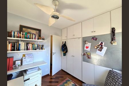 Apartamento à venda com 94m², 3 quartos e 1 vagaQuarto 2