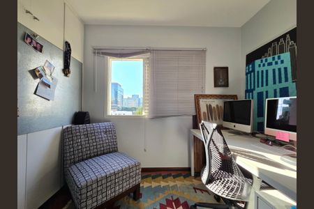 Apartamento à venda com 94m², 3 quartos e 1 vagaQuarto 2