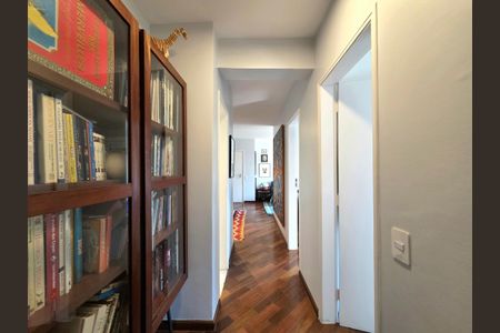 Apartamento à venda com 94m², 3 quartos e 1 vagaCorredor