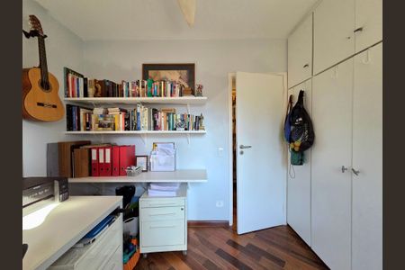 Apartamento à venda com 94m², 3 quartos e 1 vagaQuarto 2