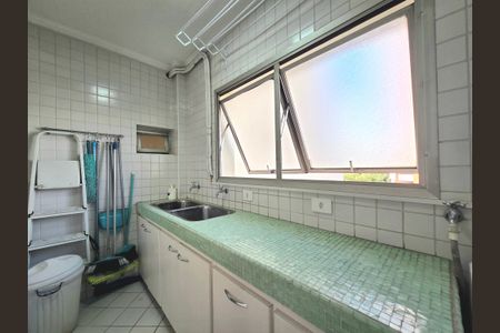 Apartamento à venda com 94m², 3 quartos e 1 vagaÁrea de Serviço