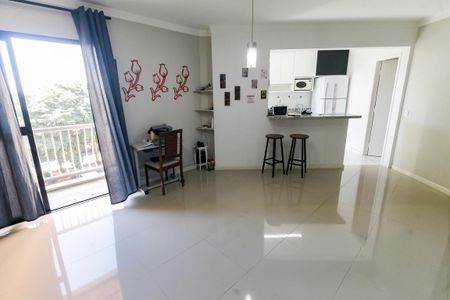 Sala de apartamento à venda com 2 quartos, 80m² em Jardim Maria Rosa, Taboão da Serra